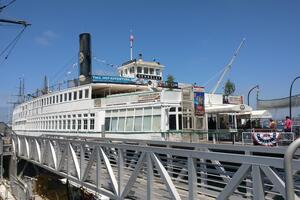 1031-Ferryboat-Berkeley